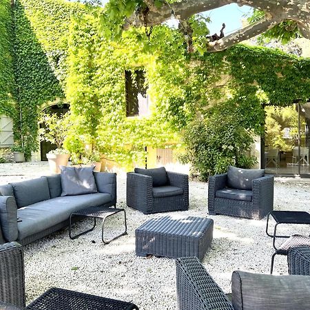 Mas Chateau Blanc Bed & Breakfast Avignon Exterior photo